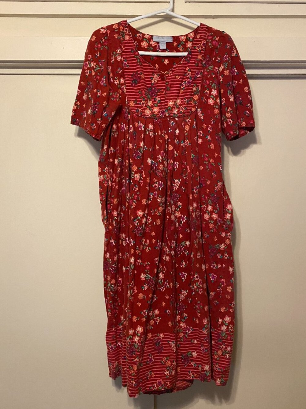 Only Necessities, short sleeve, ruby red comfy dress w/floral design, size M*